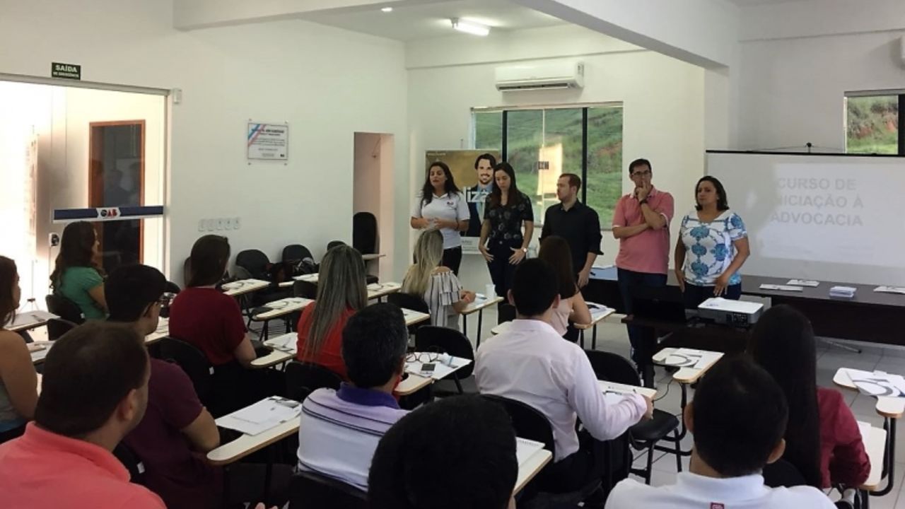 Jovem advocacia participa de curso de iniciação à profissão em Alegre. E tem inscrições abertas para Aracruz